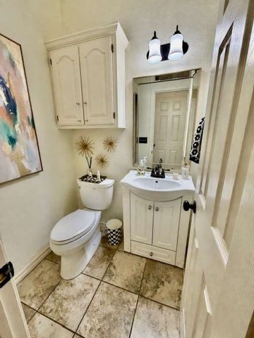 8404 S 7th Street, Broken Arrow, OK 74011