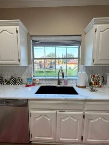 8404 S 7th Street, Broken Arrow, OK 74011