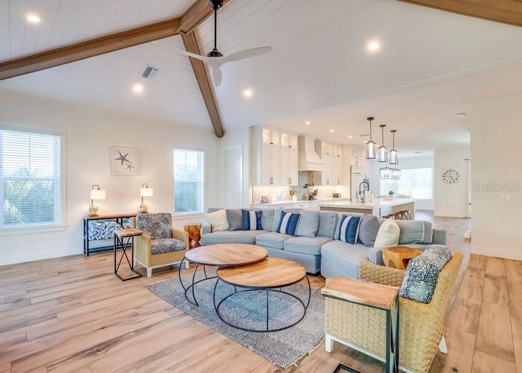 9403 GULF DR, ANNA MARIA, FL 34216 — photo 3