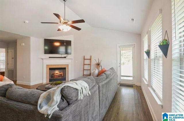 172 GREENWOOD CIRCLE, Calera, AL 35040