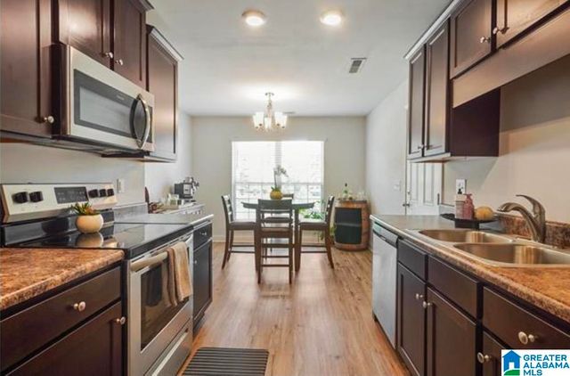 172 GREENWOOD CIRCLE, Calera, AL 35040