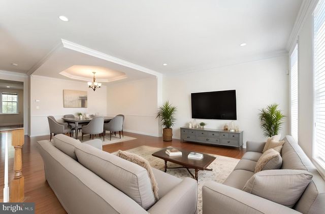 42824 EDGEGROVE HEIGHTS TER, Ashburn, VA 20148