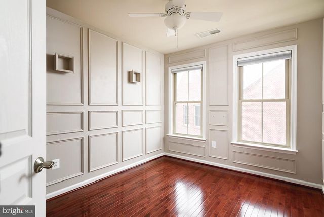 2638 S KENMORE CT, Arlington, VA 22206