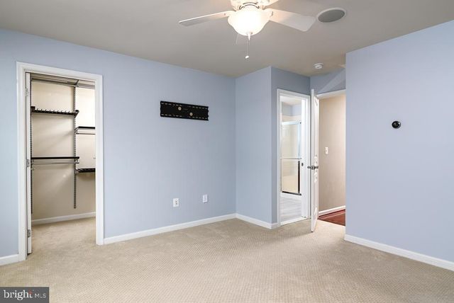 2638 S KENMORE CT, Arlington, VA 22206