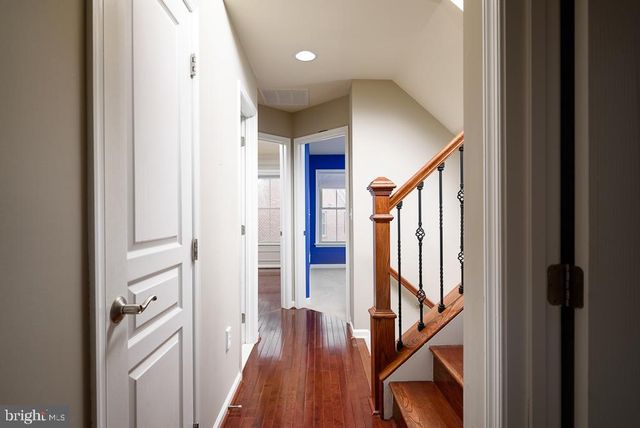 2638 S KENMORE CT, Arlington, VA 22206