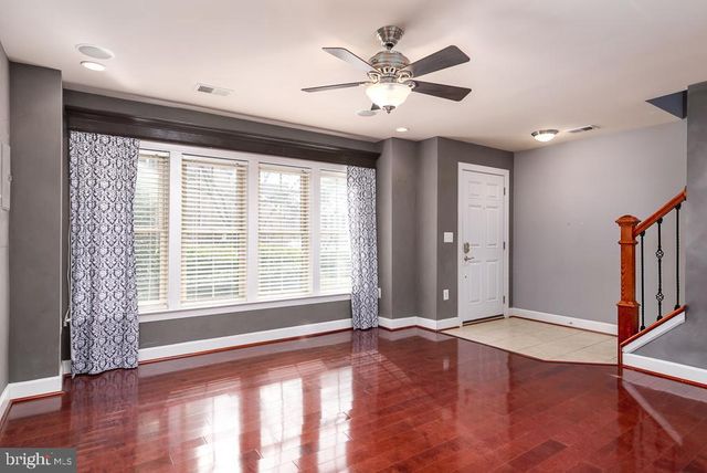 2638 S KENMORE CT, Arlington, VA 22206