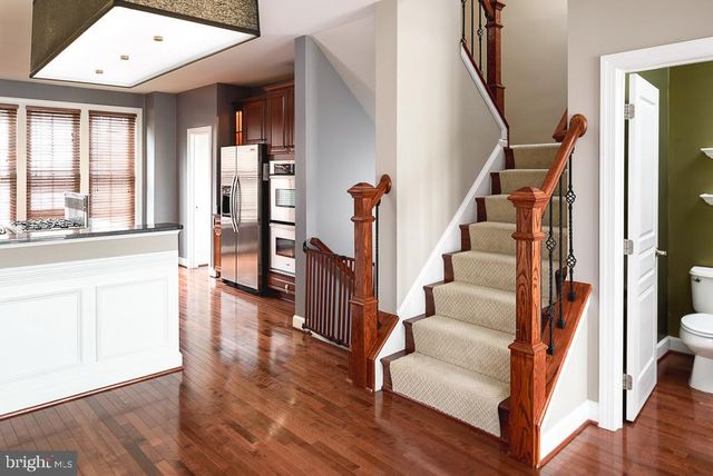 2638 S KENMORE CT, Arlington, VA 22206