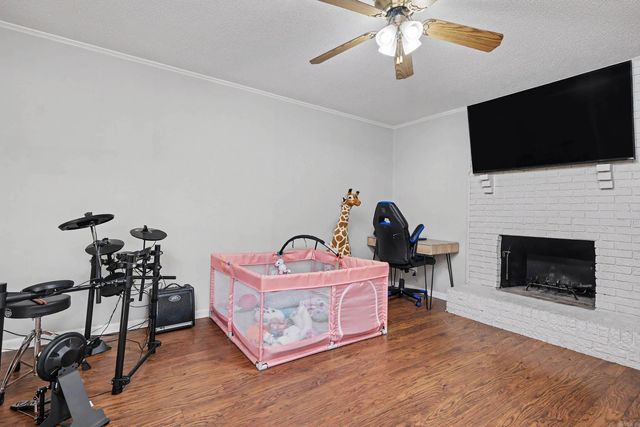 12 Sallisaw Ct, North Little Rock, AR 72116