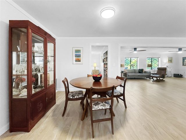 7922 2ND WAY N, St Petersburg, FL 33701