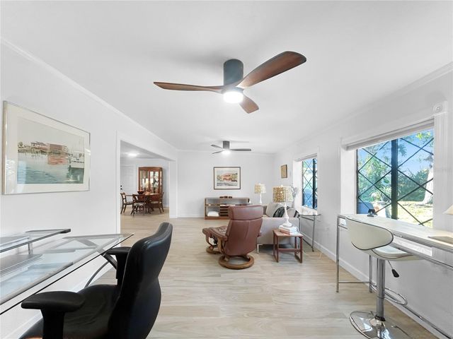 7922 2ND WAY N, St Petersburg, FL 33701