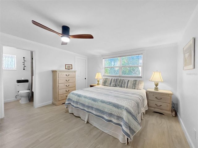 7922 2ND WAY N, St Petersburg, FL 33701