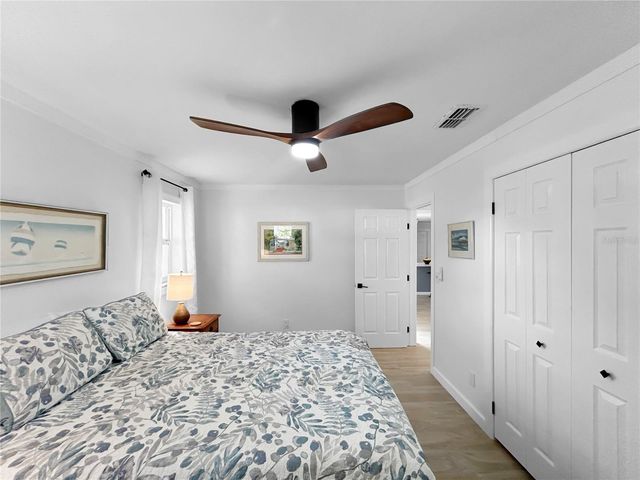 7922 2ND WAY N, St Petersburg, FL 33701