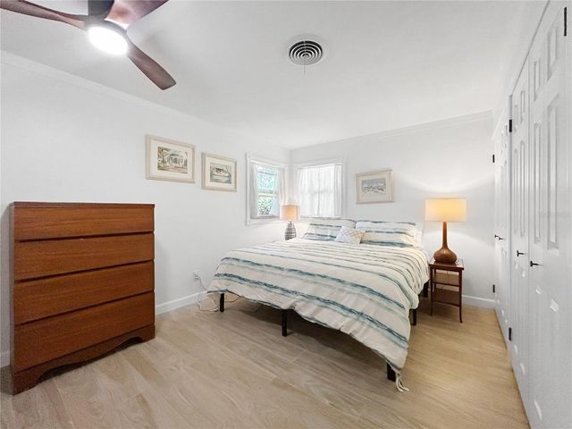 7922 2ND WAY N, St Petersburg, FL 33701