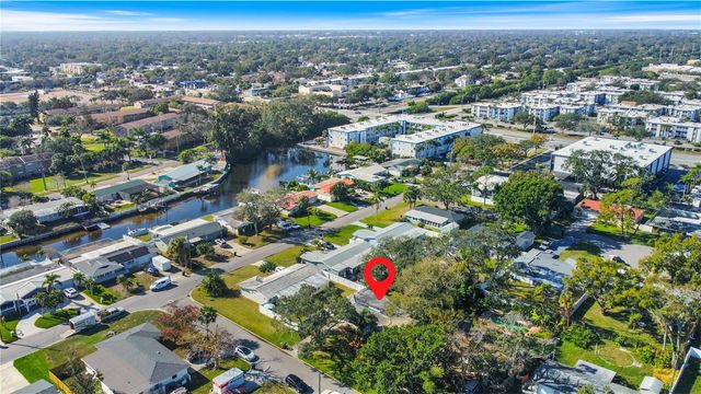 7922 2ND WAY N, St Petersburg, FL 33701