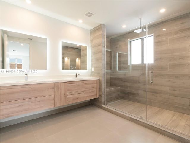 830 SW 30th St, Fort Lauderdale, FL 33315