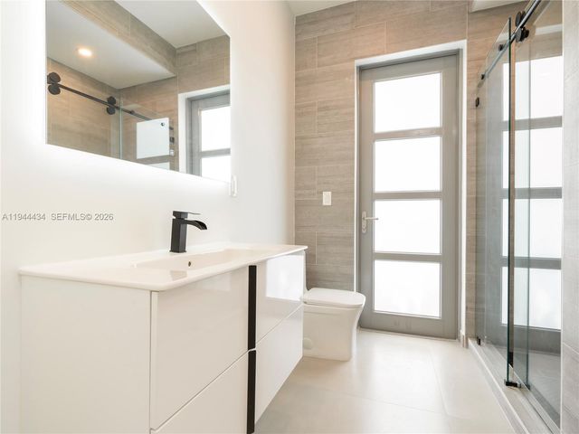 830 SW 30th St, Fort Lauderdale, FL 33315