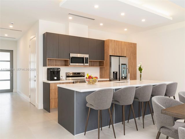 830 SW 30th St, Fort Lauderdale, FL 33315