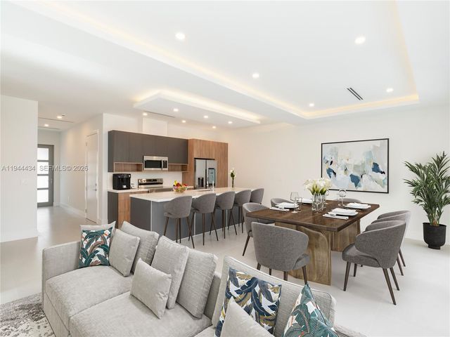 830 SW 30th St, Fort Lauderdale, FL 33315