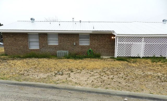 2013 W 9th St, Fort Stockton, TX 79735