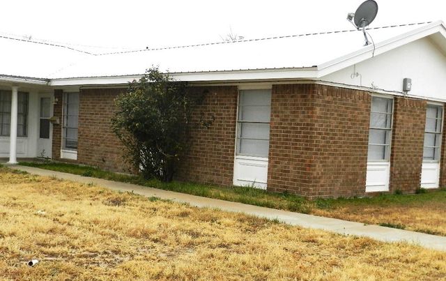 2013 W 9th St, Fort Stockton, TX 79735