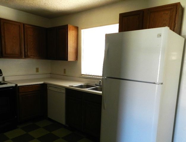 2013 W 9th St, Fort Stockton, TX 79735