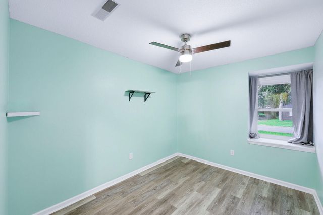 221 Barshay Drive, Summerville, SC 29483