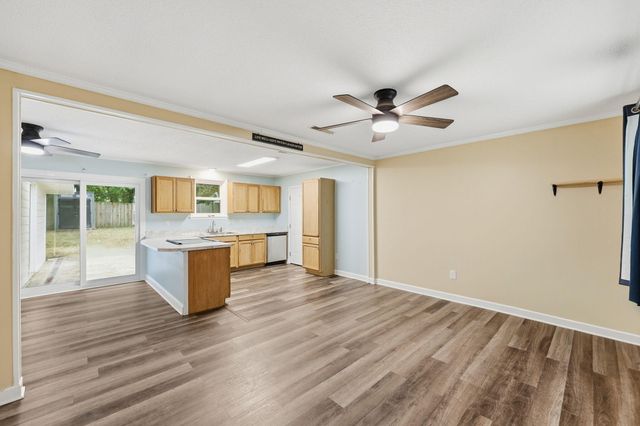 221 Barshay Drive, Summerville, SC 29483