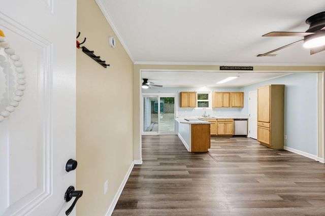 221 Barshay Drive, Summerville, SC 29483