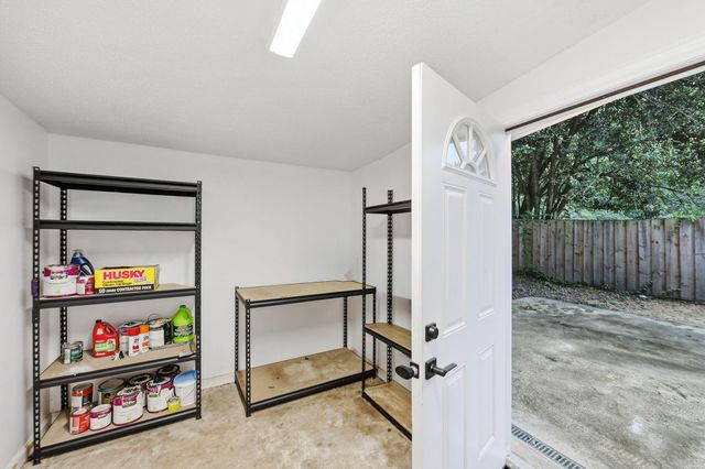 221 Barshay Drive, Summerville, SC 29483
