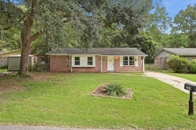 221 Barshay Drive, Summerville, SC 29483