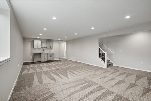 1083 Dubs Drive, Iowa City, IA 52246