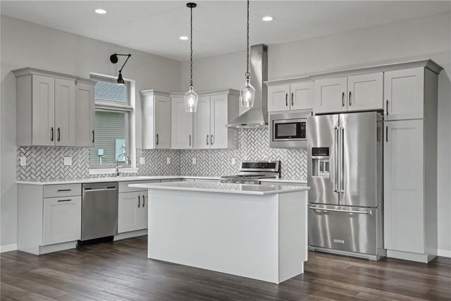 1083 Dubs Drive, Iowa City, IA 52246