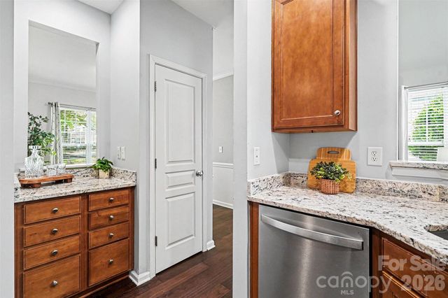 1145 Hammond Drive, Matthews, NC 28104