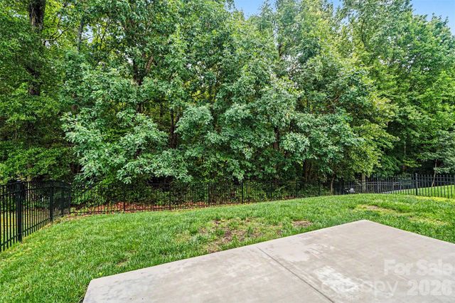 1145 Hammond Drive, Matthews, NC 28104