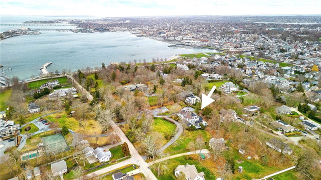 46 Chastellux Avenue M8, Newport, RI 02840