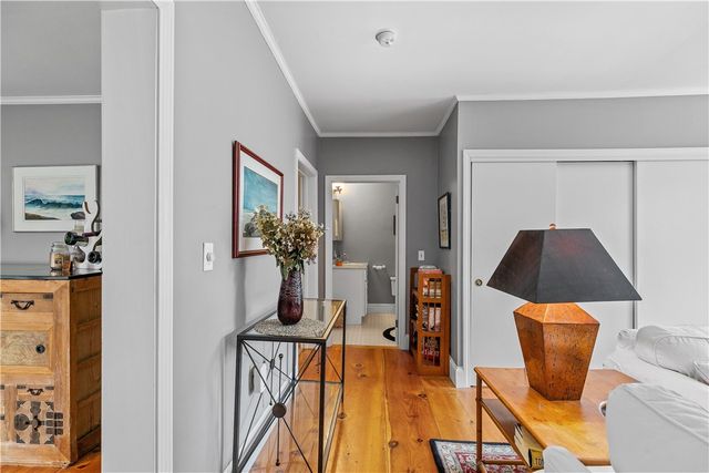 46 Chastellux Avenue M8, Newport, RI 02840