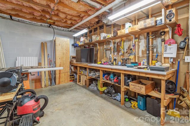 46 Valley Drive, Weaverville, NC 28787