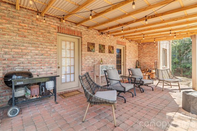 46 Valley Drive, Weaverville, NC 28787