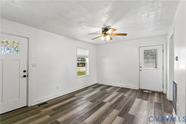 401 Melville Rd, Hampton, VA 23661