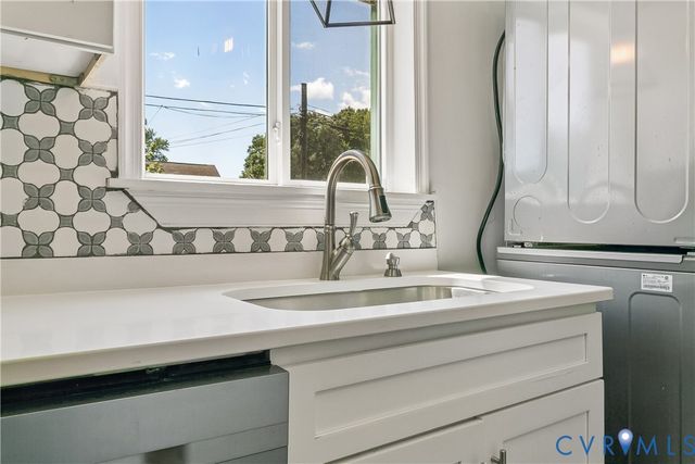 401 Melville Rd, Hampton, VA 23661