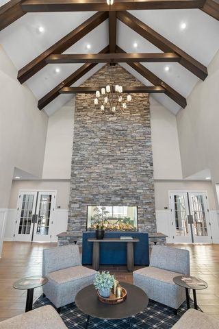 1 Hill Farm Road 307, North Oaks, MN 55127