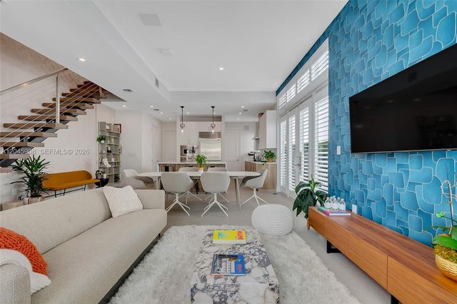 3406 Ponce De Leon Boulevard, Coral Gables, FL 33134