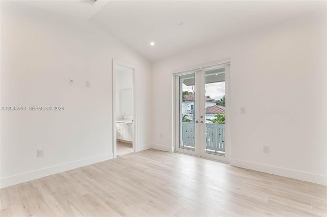 3406 Ponce De Leon Boulevard, Coral Gables, FL 33134