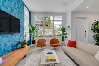 3406 Ponce De Leon Boulevard, Coral Gables, FL 33134