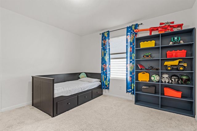 305 Redfish LN, Hutto, TX 78634