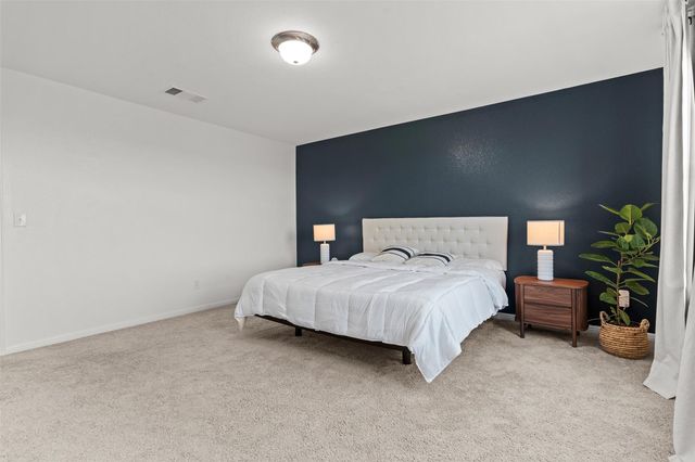 305 Redfish LN, Hutto, TX 78634