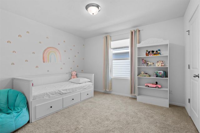 305 Redfish LN, Hutto, TX 78634