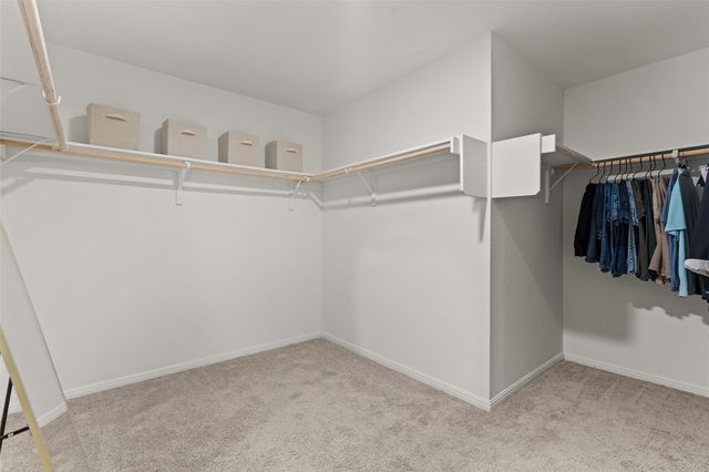 305 Redfish LN, Hutto, TX 78634