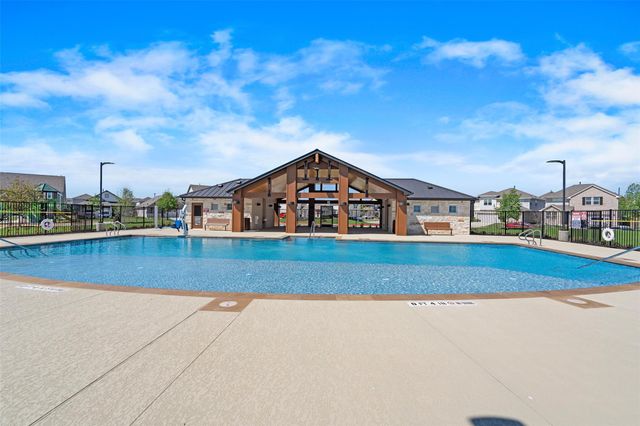 305 Redfish LN, Hutto, TX 78634