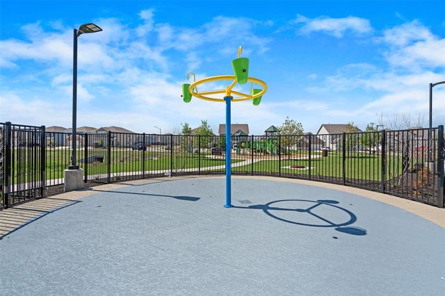 305 Redfish LN, Hutto, TX 78634